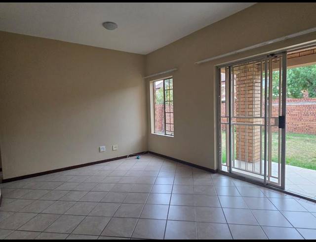 2 BEDROOM PROPERTY TO RENT IN MOOIKLOOF RIDGE ESTATE